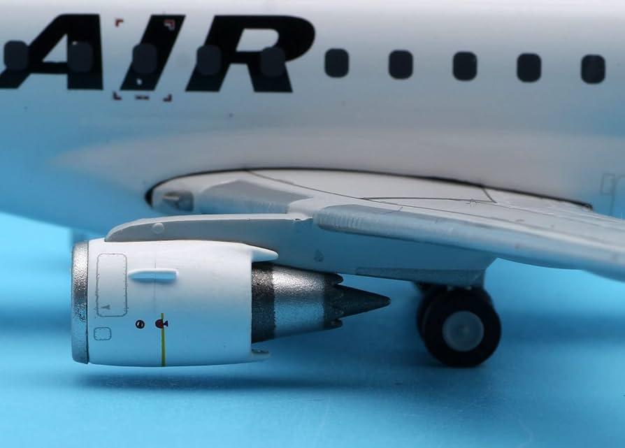 Amazon | JC Wings 1:200 EW2170001 J-Air Alloy Collectible